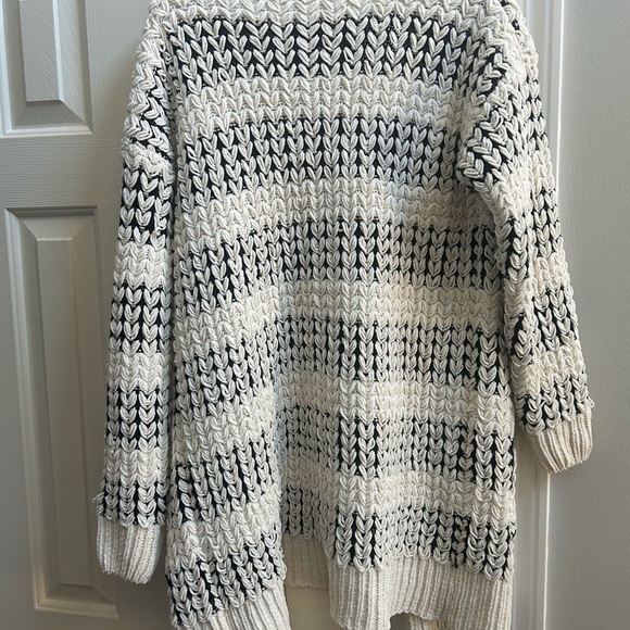 Cream and black cardigan M - Picture 2 of 2